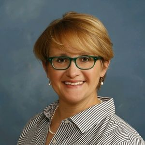 Meet your Posher, Dina